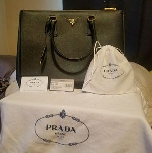 💥SOLD💥Prada Handbag